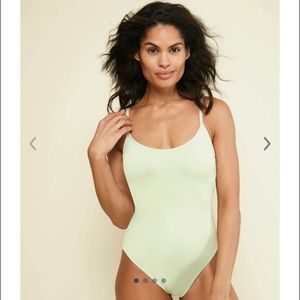 Andie NWT Almafi Kiwi Long Torso